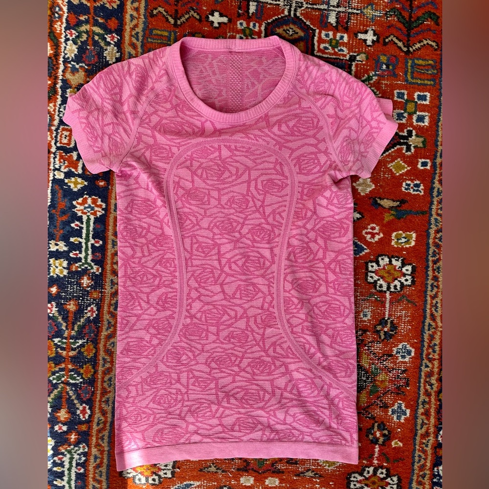 Lululemon Patterned Athletic Tee